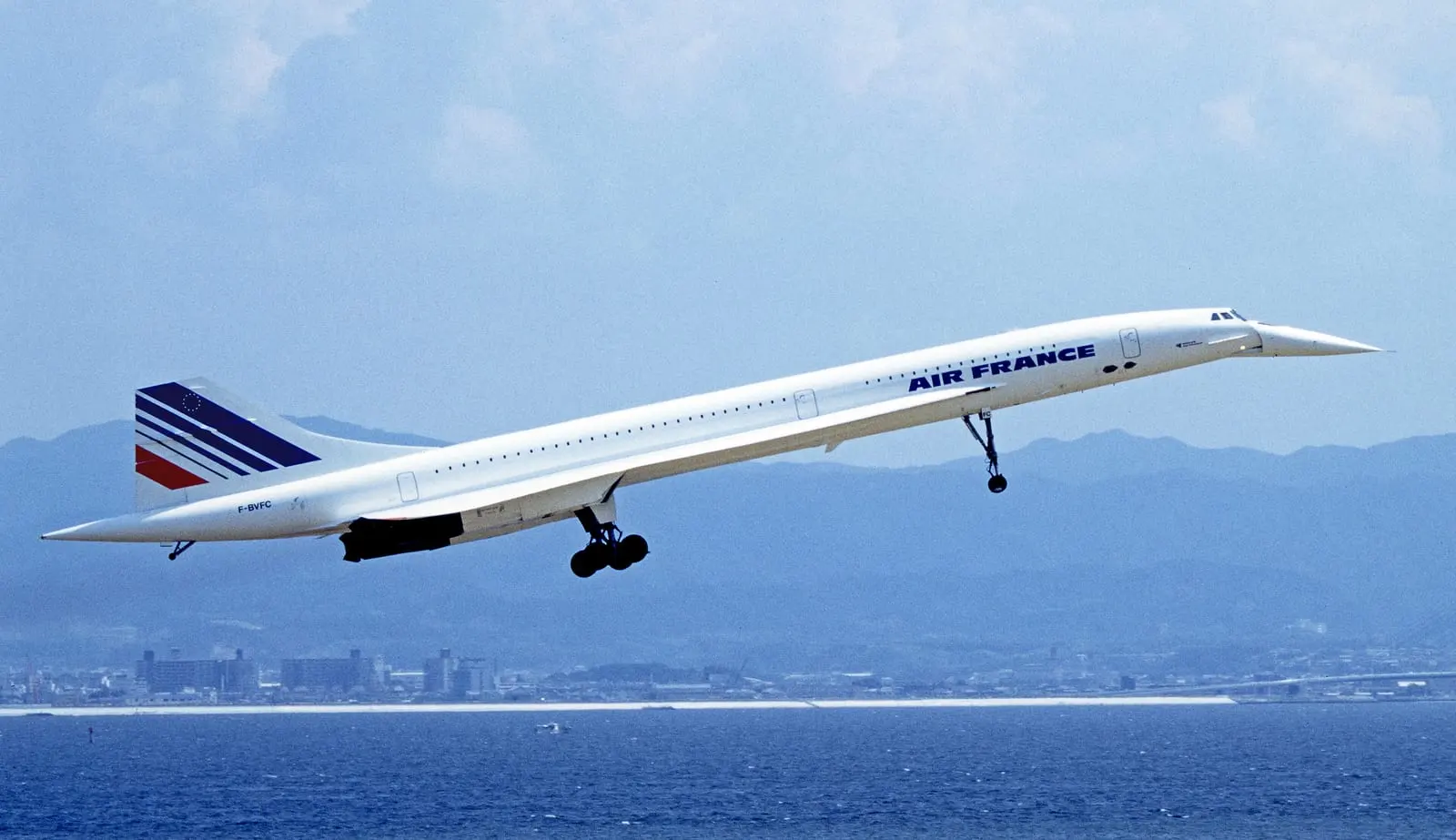 Le Concorde à l’atterrissage, aéroport du Kansai, par Spaceaero2