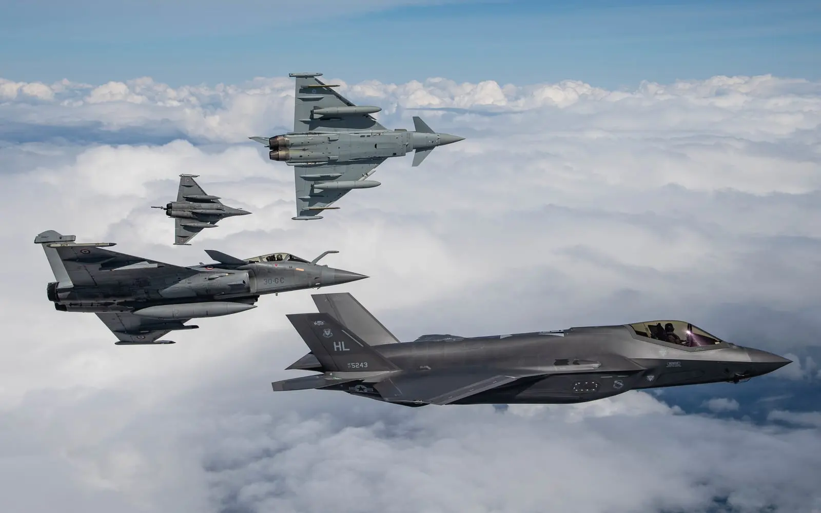 Rafale en patrouille, par Alexander Cook, U.S. Air Force